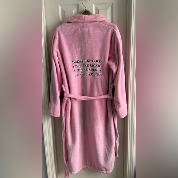 NWOT, women’s robe, pink, inspirational quote - Picture 5 of 5